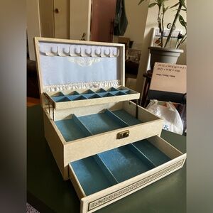 Vintage Mele 3 Tier Jewelry Box